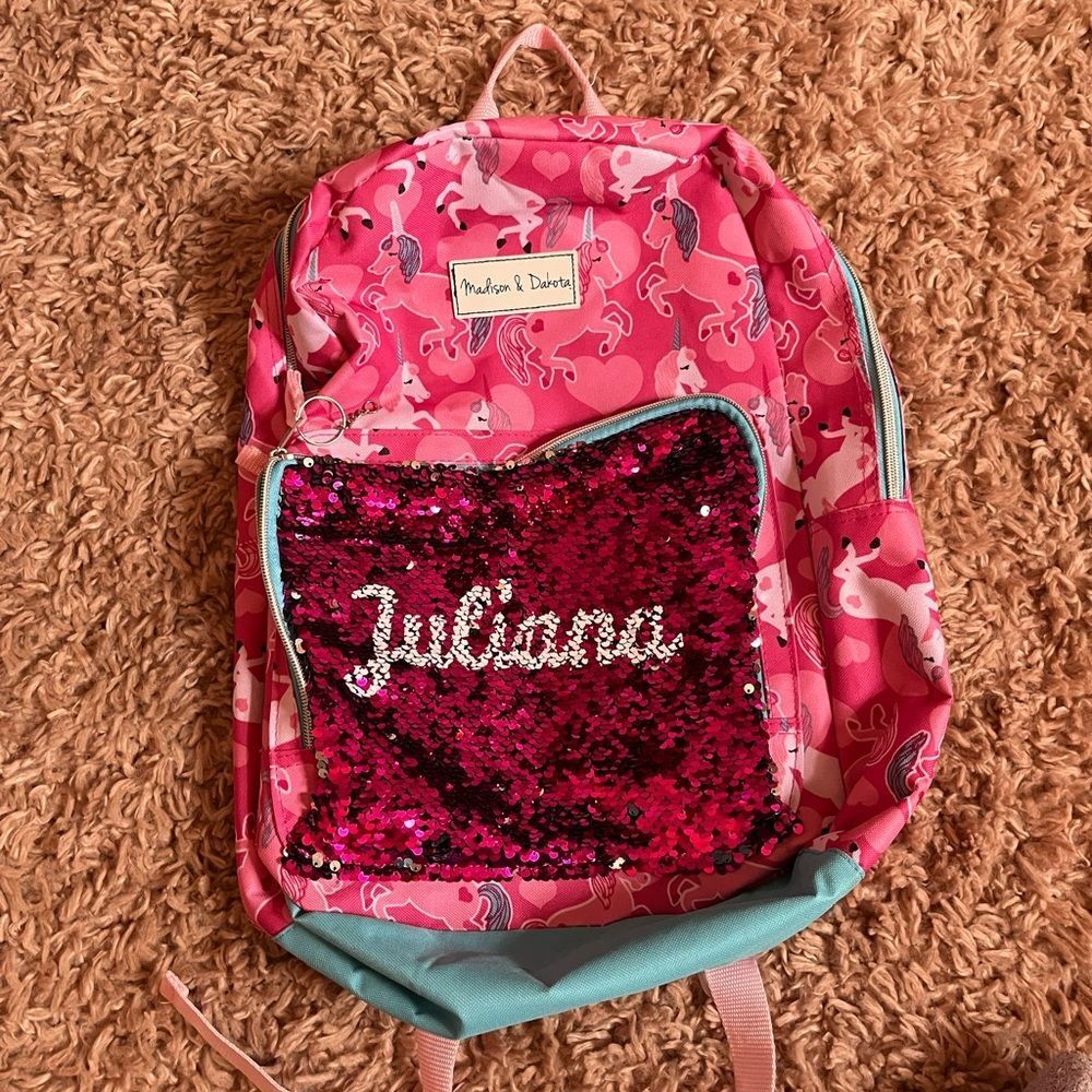 ✨New Madison & Dakota
Girl's Color-Changing Flip Sequin Backpack “Juliana”